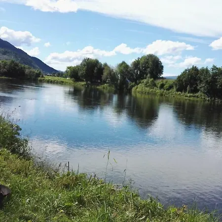 Brekkøya Lodger Surnadal